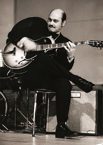 Joe Pass 1974.JPG